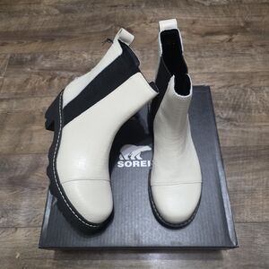 Sorel Joan Chelsea  Women's Black and White Ankle Boots Size 9.5